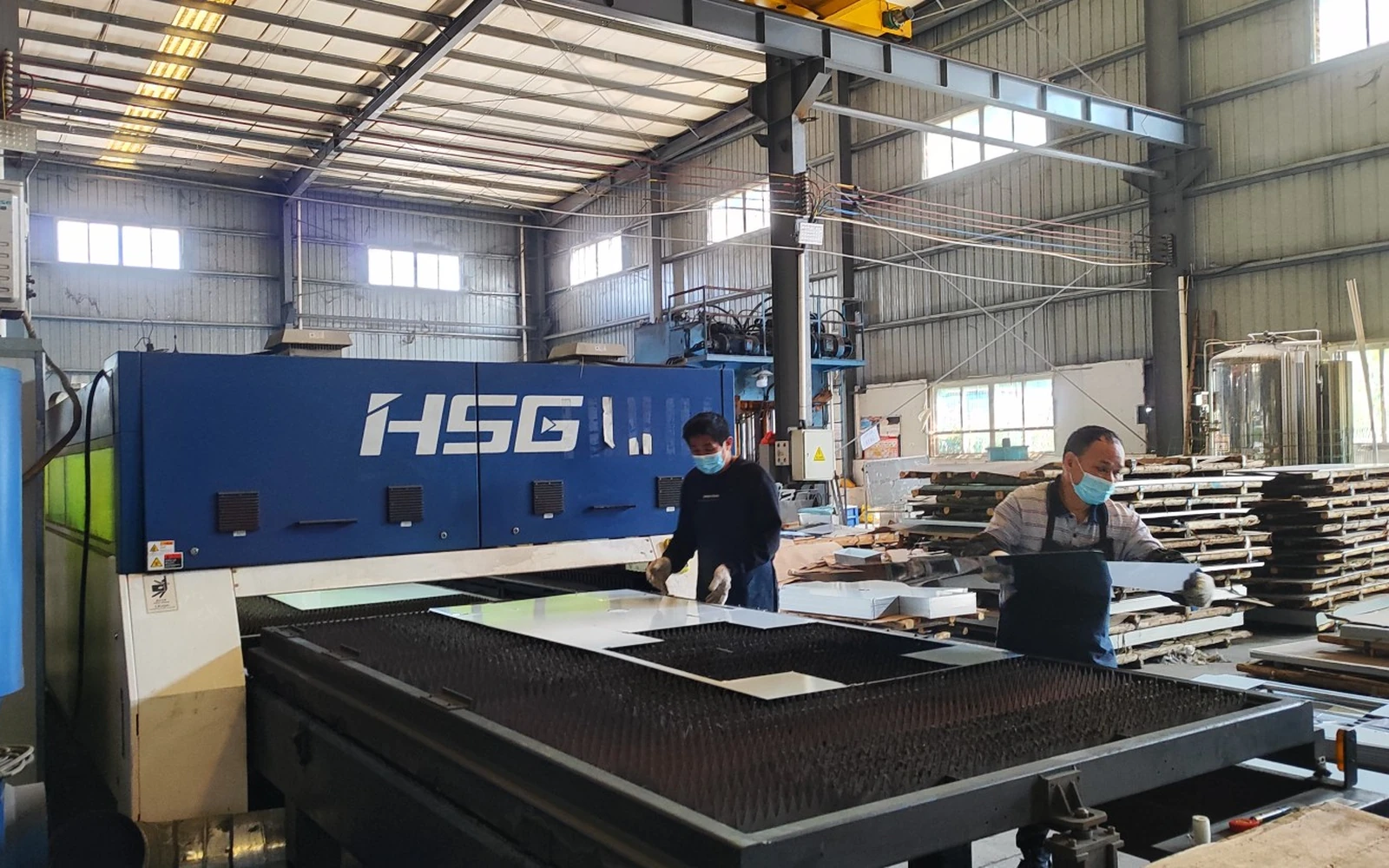 Laser-cutting equipment for stainless steel fabrication